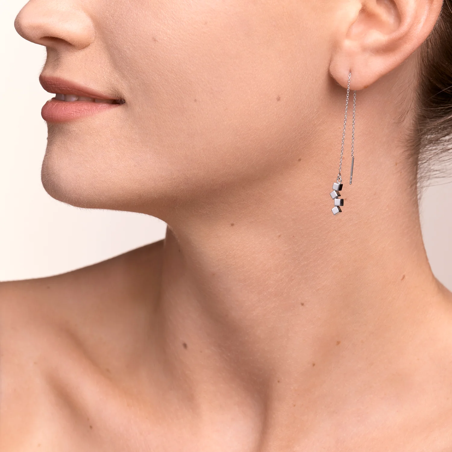 Boucles d'oreille Dancing GeoCUBE® small acier argent - Image 4