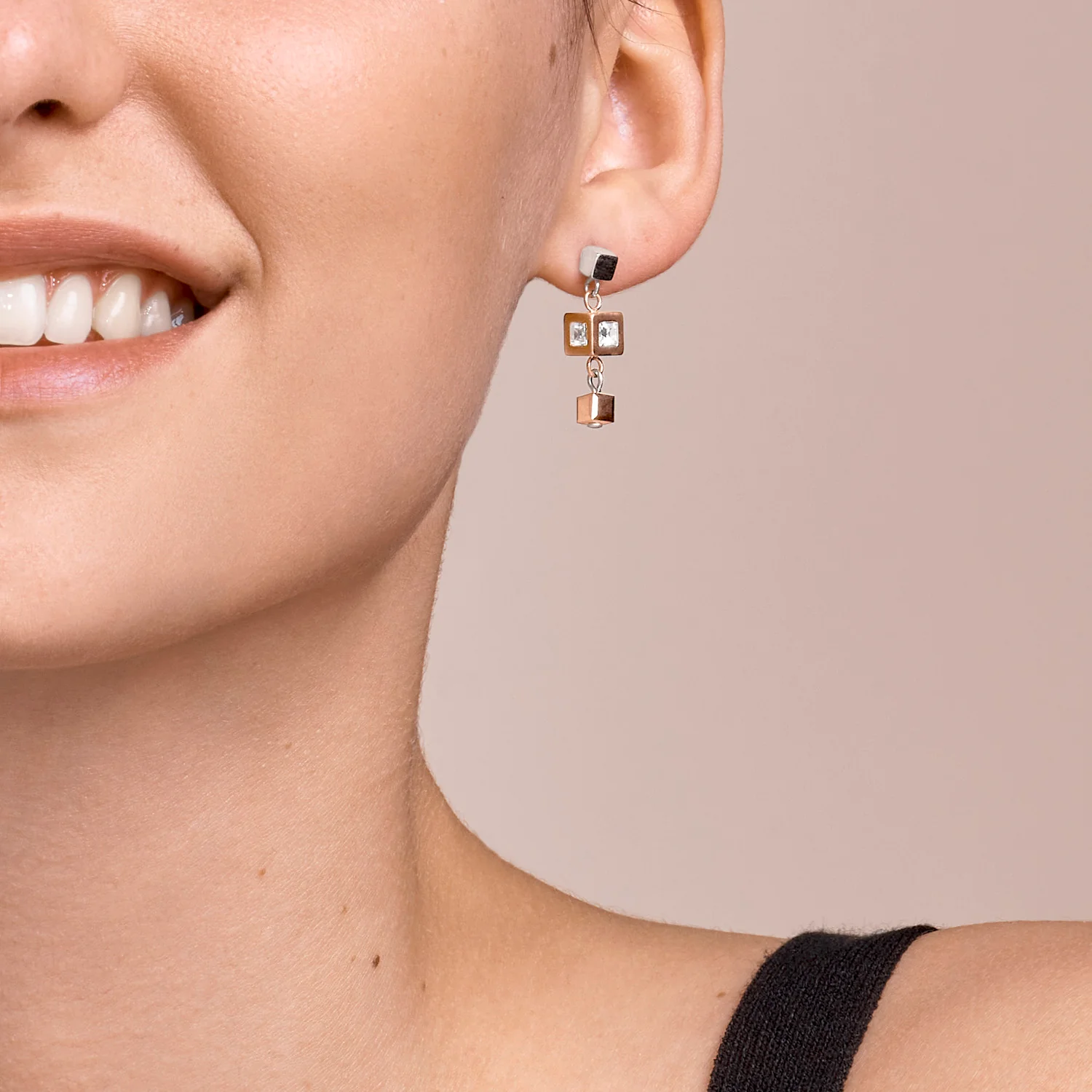 Boucles d'oreille GeoCUBE® cluster or rose - Image 4