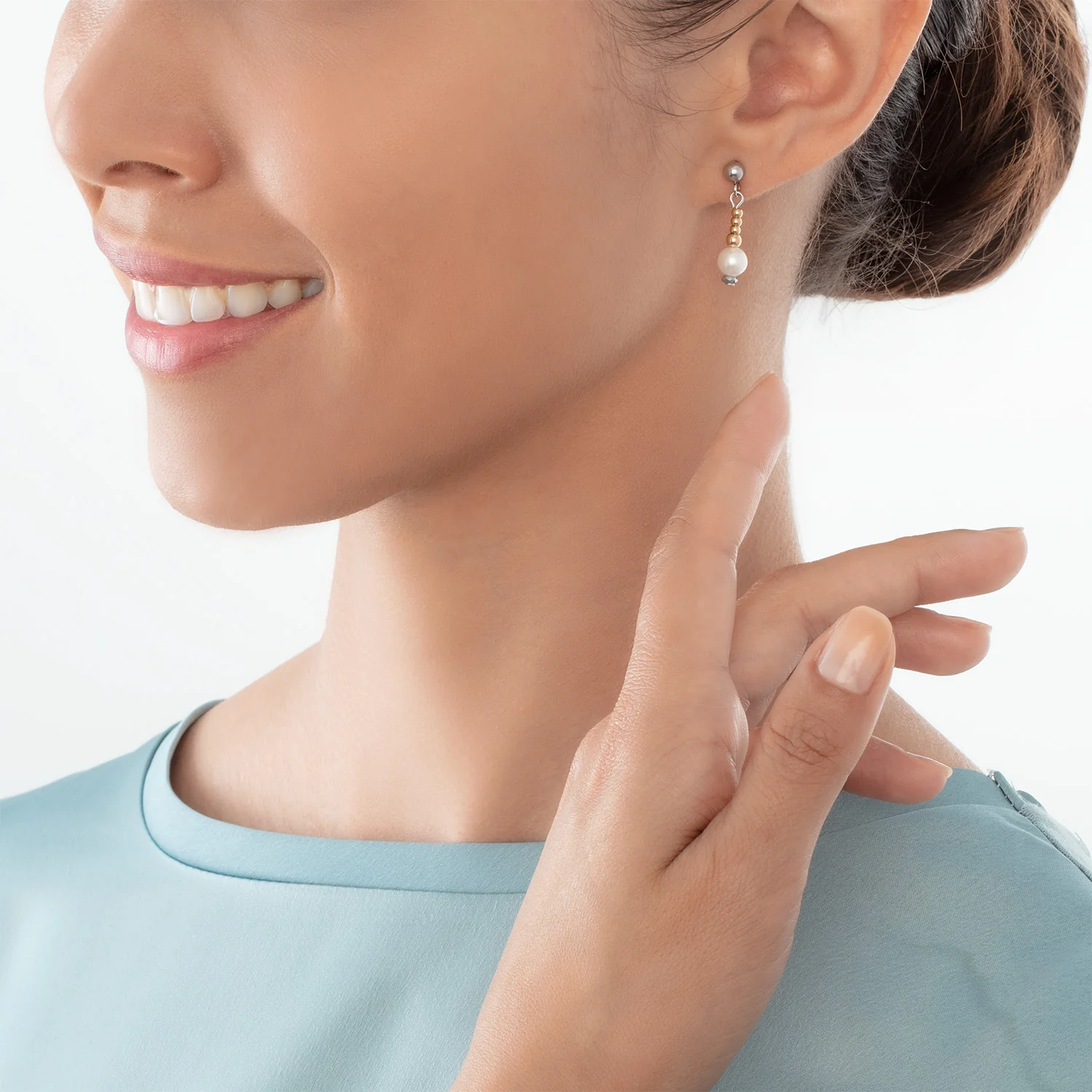 Boucles d'oreilles Classic Princess Perles d'eau douce bicolores - Image 4