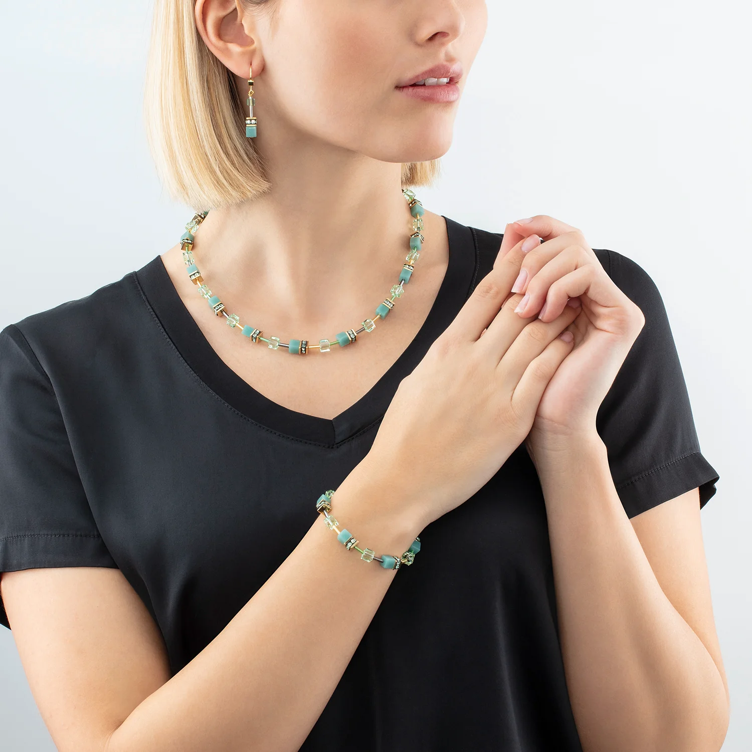 Boucles d'oreilles GeoCUBE® Iconic Mono Or vert - Image 4