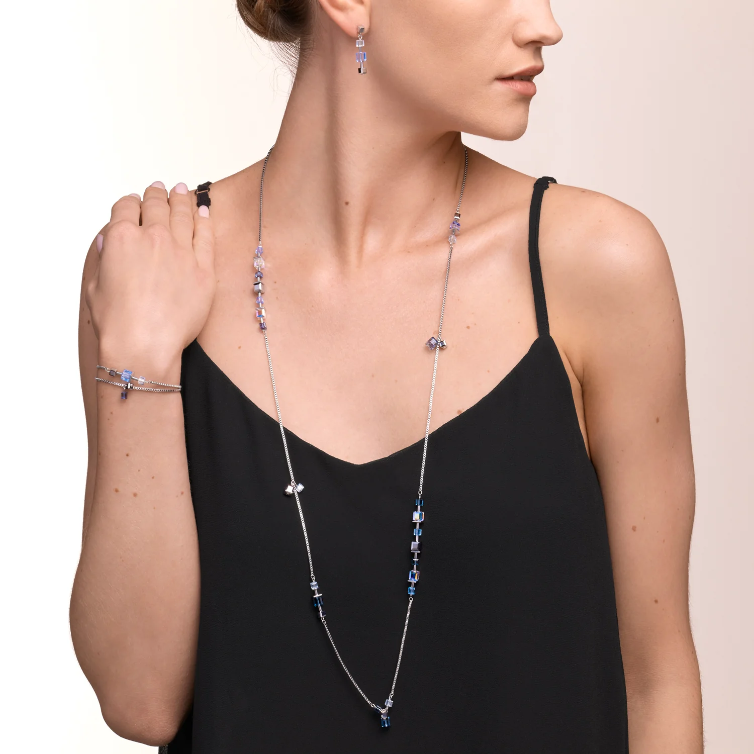 Collier GeoCUBE® chain long acier & Cristaux  argent-bleu - Image 5