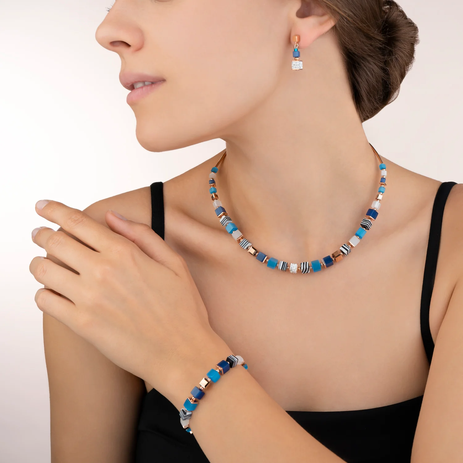 Collier GeoCUBE® Cristaux pavé, malachite synthetique & Cristaux Swarovski® bleu-turquoise - Image 4