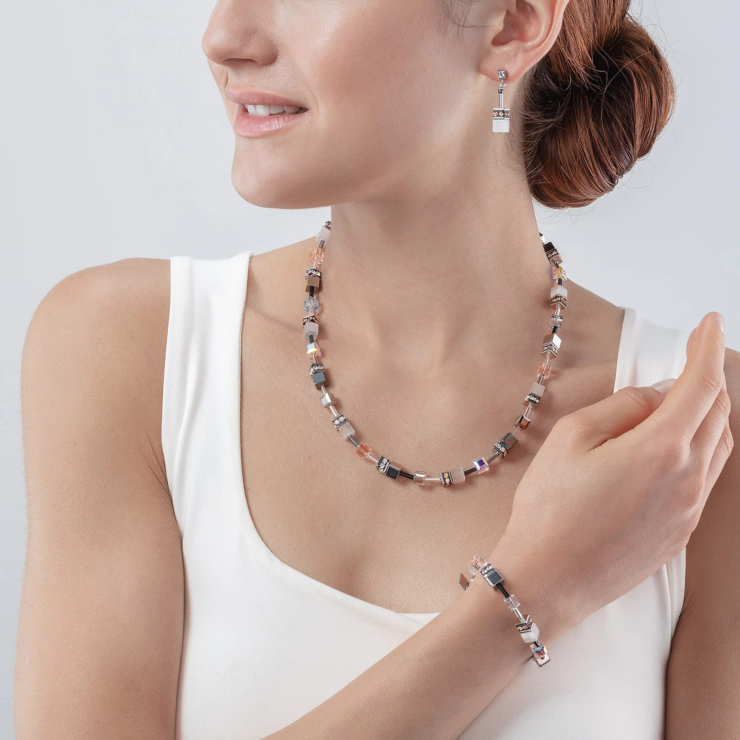 Collier GeoCUBE® Iconic Monochrome peche - Image 4