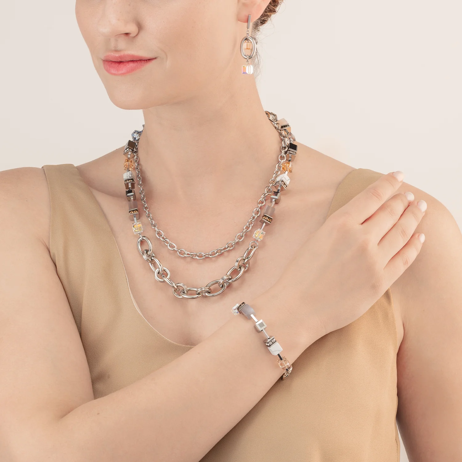 Collier GeoCUBE® Statement Precious Chunky Chain Multiwear gris-beige - Image 4