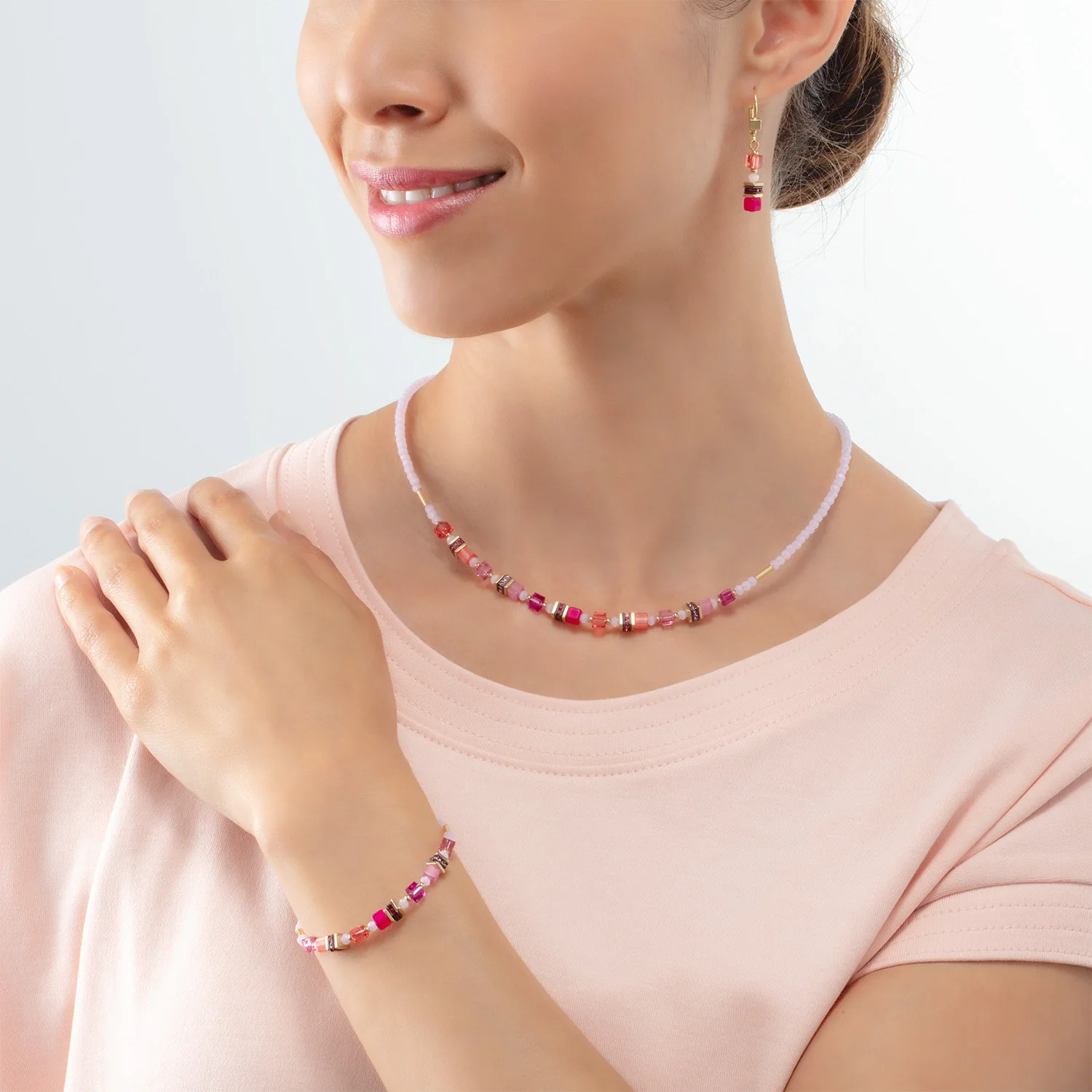 Collier Mini Cubes Magenta - Image 4