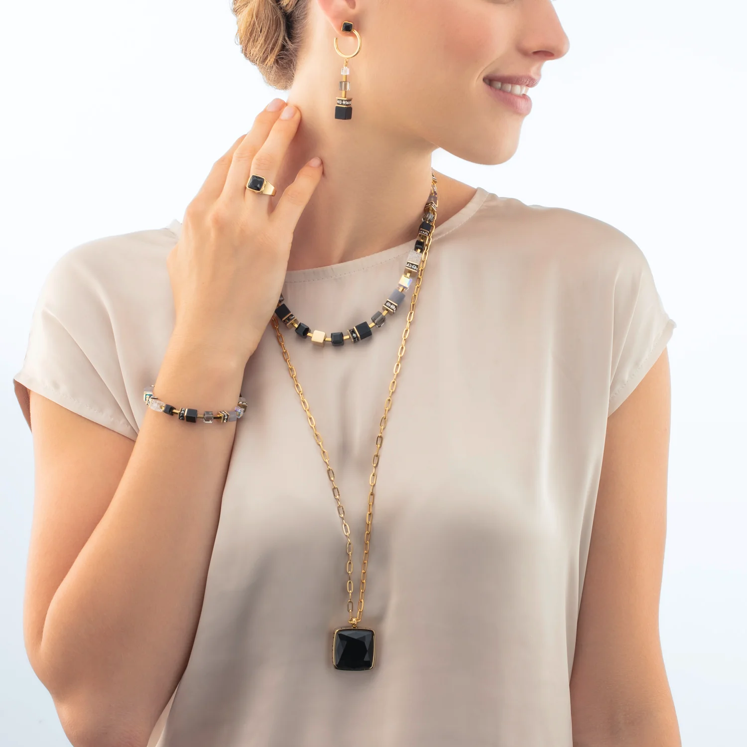 Collier OE Amulette Square Onyx or-noir - Image 4