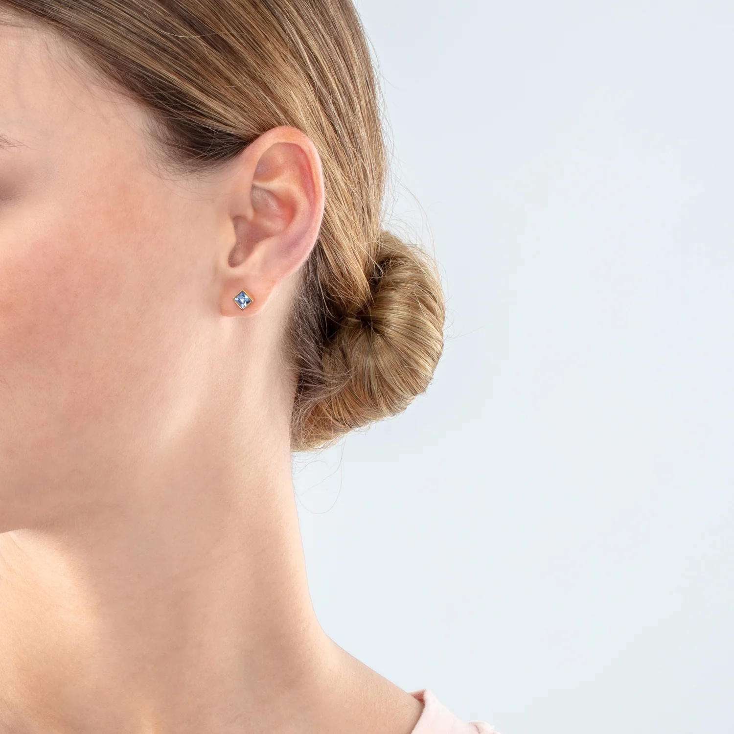 Petites boucles d'oreilles Brilliant Square or bleu clair - Image 3